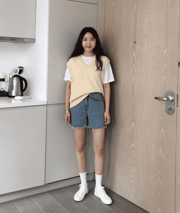 新鞋发黄了怎么洗变白,怎样让发黄的白帆布鞋变白