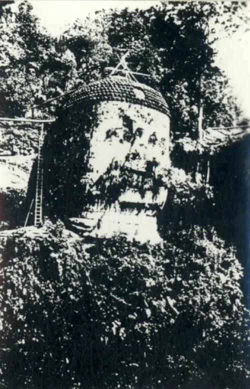 乐山大佛是因为洪水修建的吗,乐山大佛脚被水淹没奇观出现