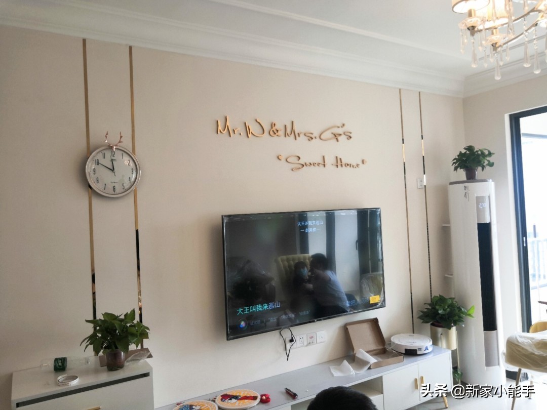 恒大精装房定制柜子,恒大精装房电视墙改墙布