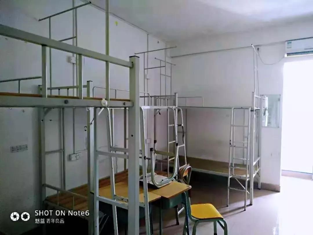 好的大学宿舍和差的大学的对比,大学宿舍差距大