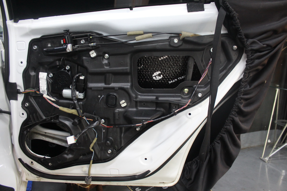 一套jbl原车车载音响多少钱,整套jbl音响