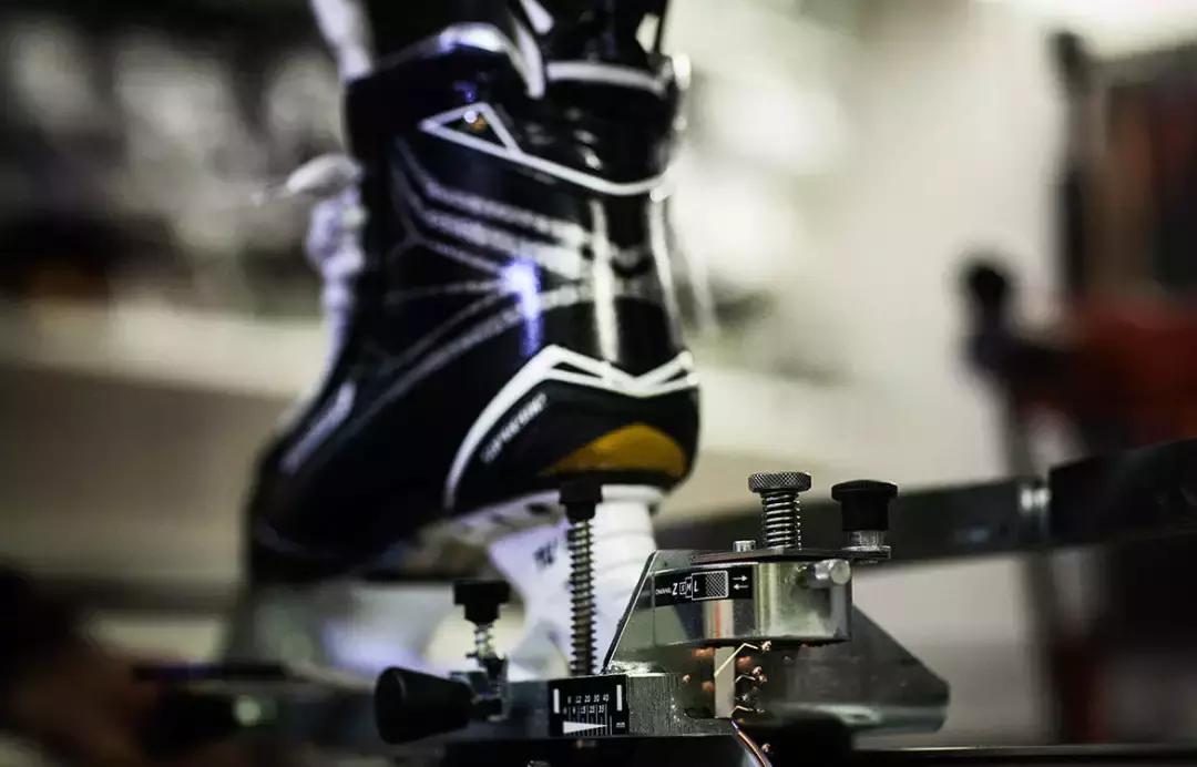 冰球鞋冰刀开刃,冰球鞋冰刀是用什么钢制成的