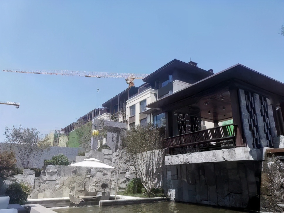 涂企优品：出圈靠颜值，长红看实力｜高颜值实力派亚士创能新玩艺