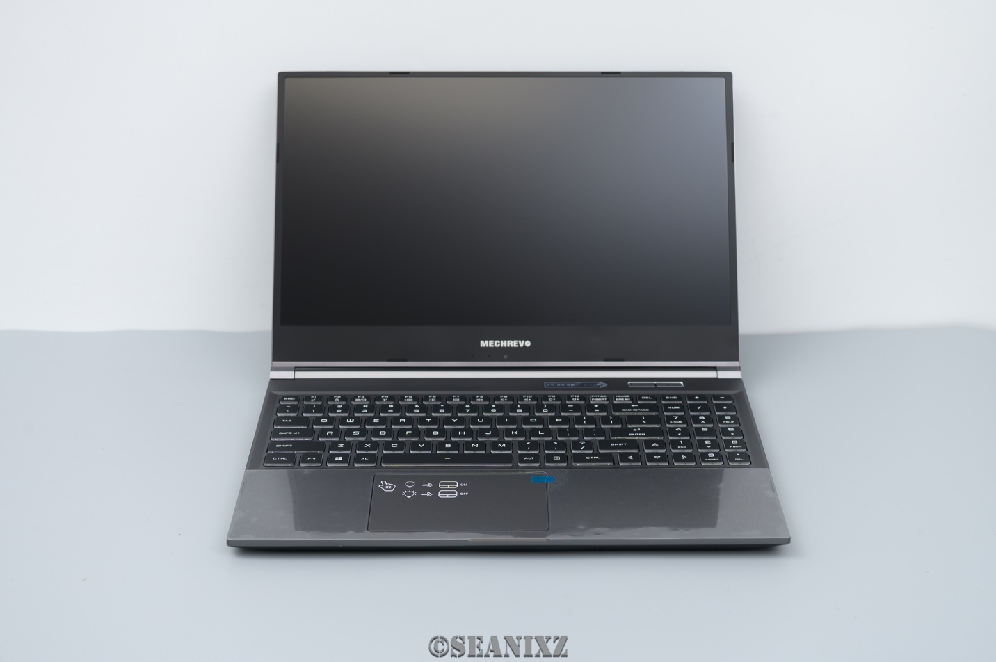 机械革命蛟龙16K笔记本评测,买游戏本机械革命