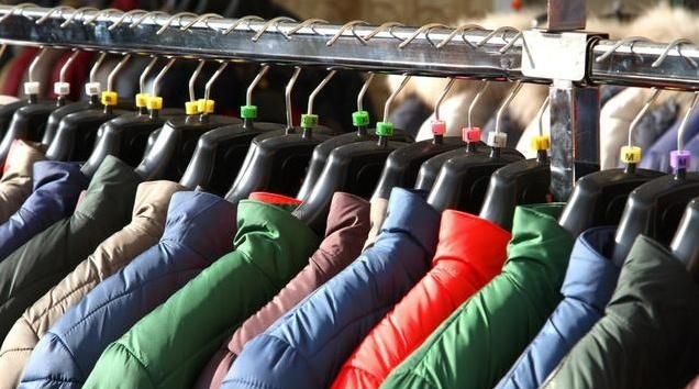 一模一样的羽绒服便宜多少,实体店同款羽绒服质量不一样