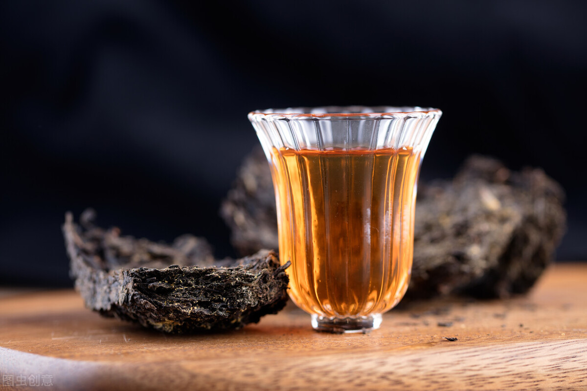 黑茶的味道怎么形容,黑茶的味道