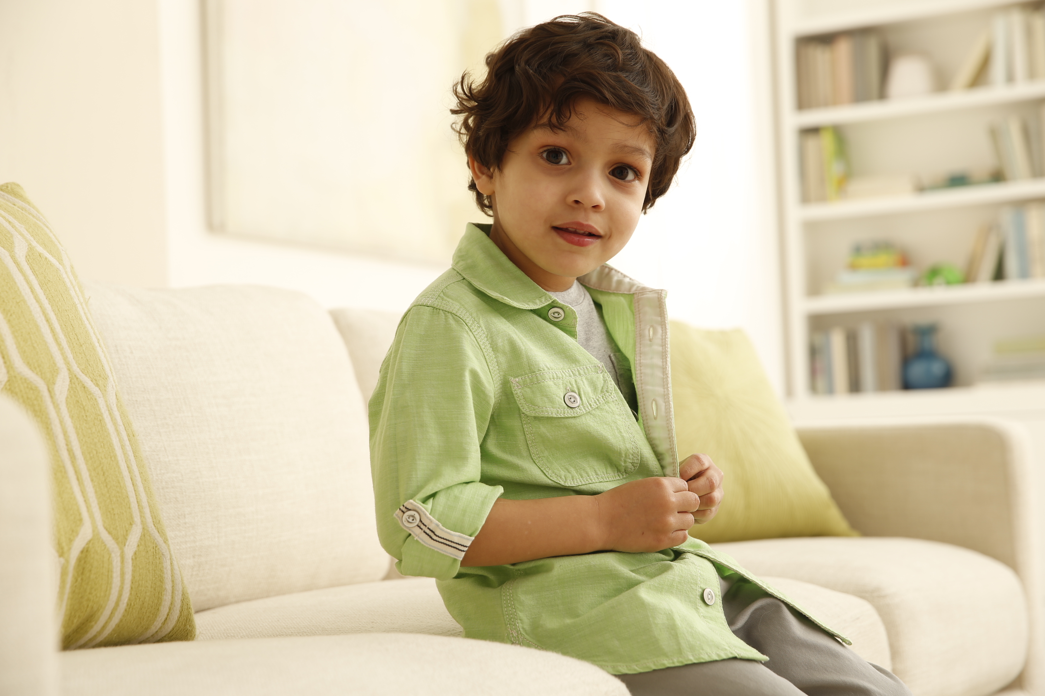 宝宝喝奶粉营养够吗,婴儿奶粉营养够吗