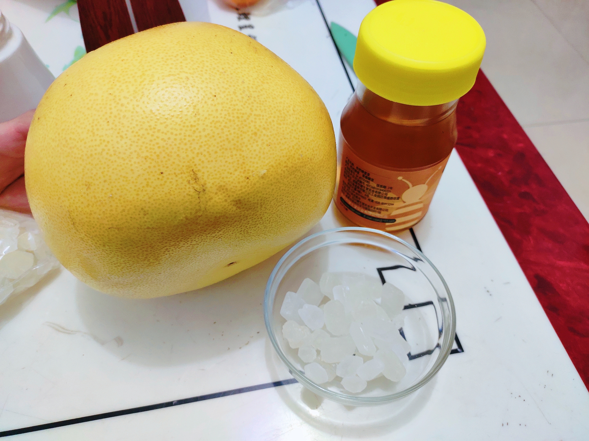 蜂蜜柚子茶怎么做才没有苦涩味,如何去除柚子瓤的苦味