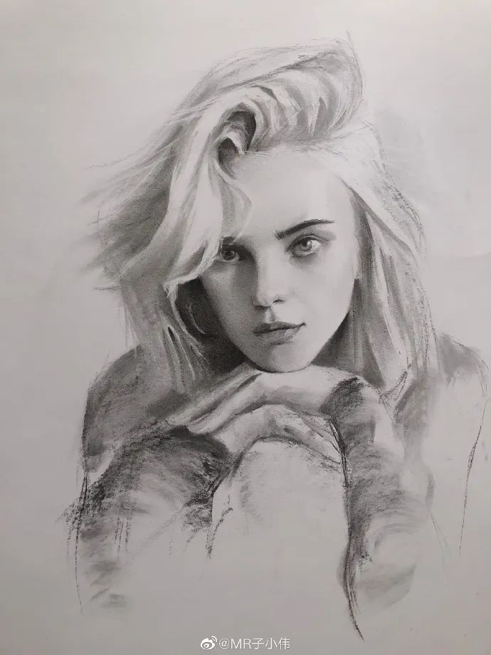 画一幅素描100万笔,胡歌、李现、迪丽热巴在他笔下全都画活了