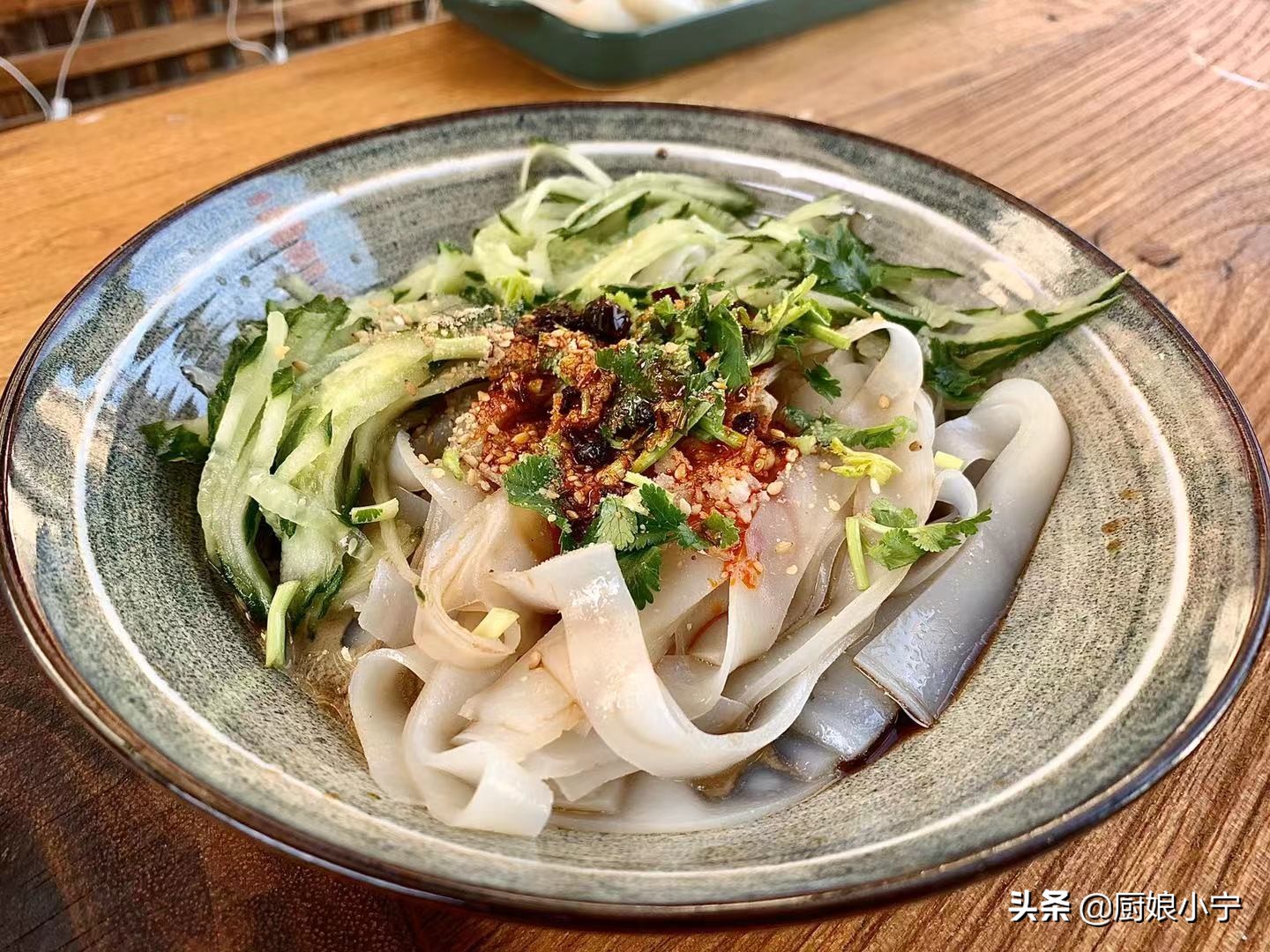 自制凉皮不筋道的秘诀,手工凉皮怎么做才能又软又筋道