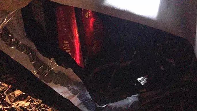 珠海边检男子冲关,冲卡逃跑民警数次鸣枪警告