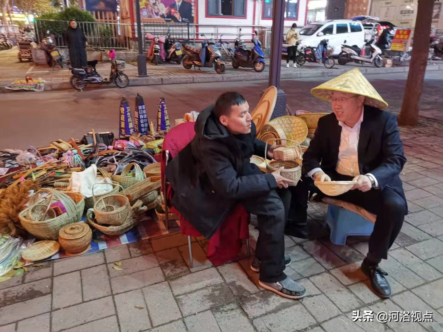 「我为群众办实事」河南鼎大律师事务所开展“基层大走访律师群众拉家常活动”