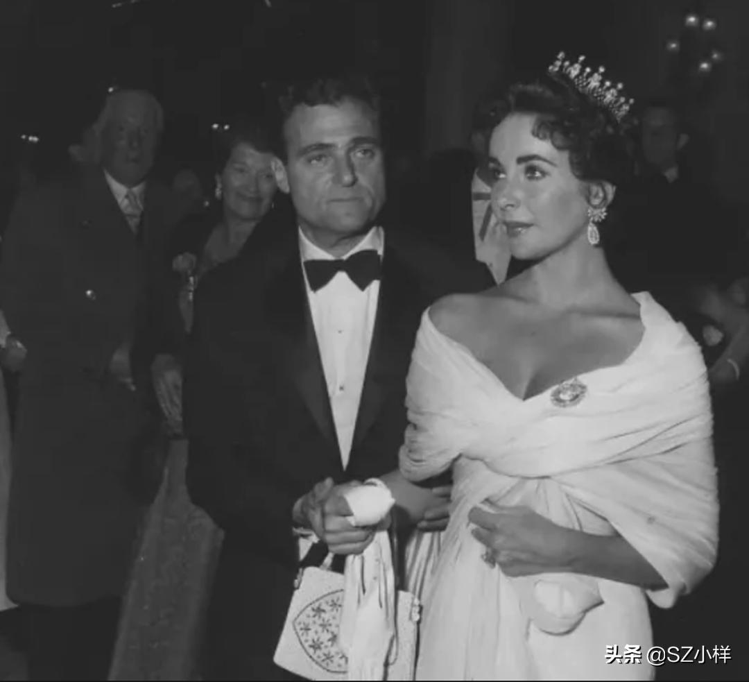 伊丽莎白泰勒传奇人生,伊丽莎白泰勒戴钻石