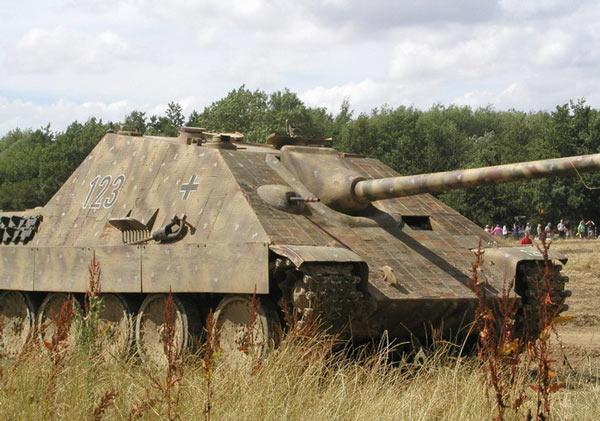 产量上不去的“猎豹”，一度让盟军坦克瑟瑟发抖，可叹生不逢时