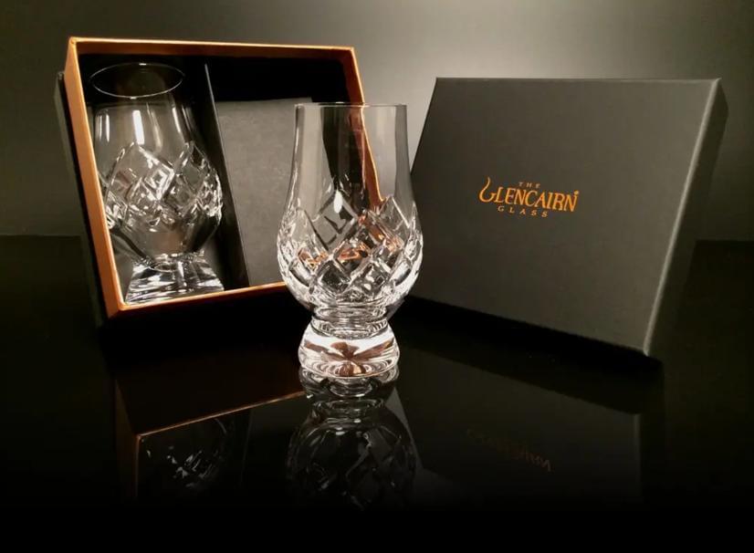 除了影视剧常备的厚底阔口杯,威士忌酒杯还有哪些写法?