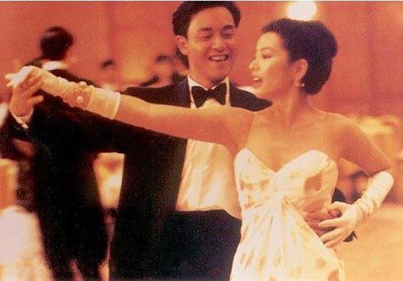 推荐几部香港经典黑帮电影啊,粤语香港黑帮电影大全