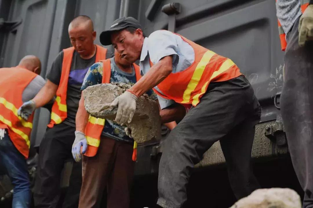 火车线路中断行李怎么办,火车线路故障一般多久能恢复