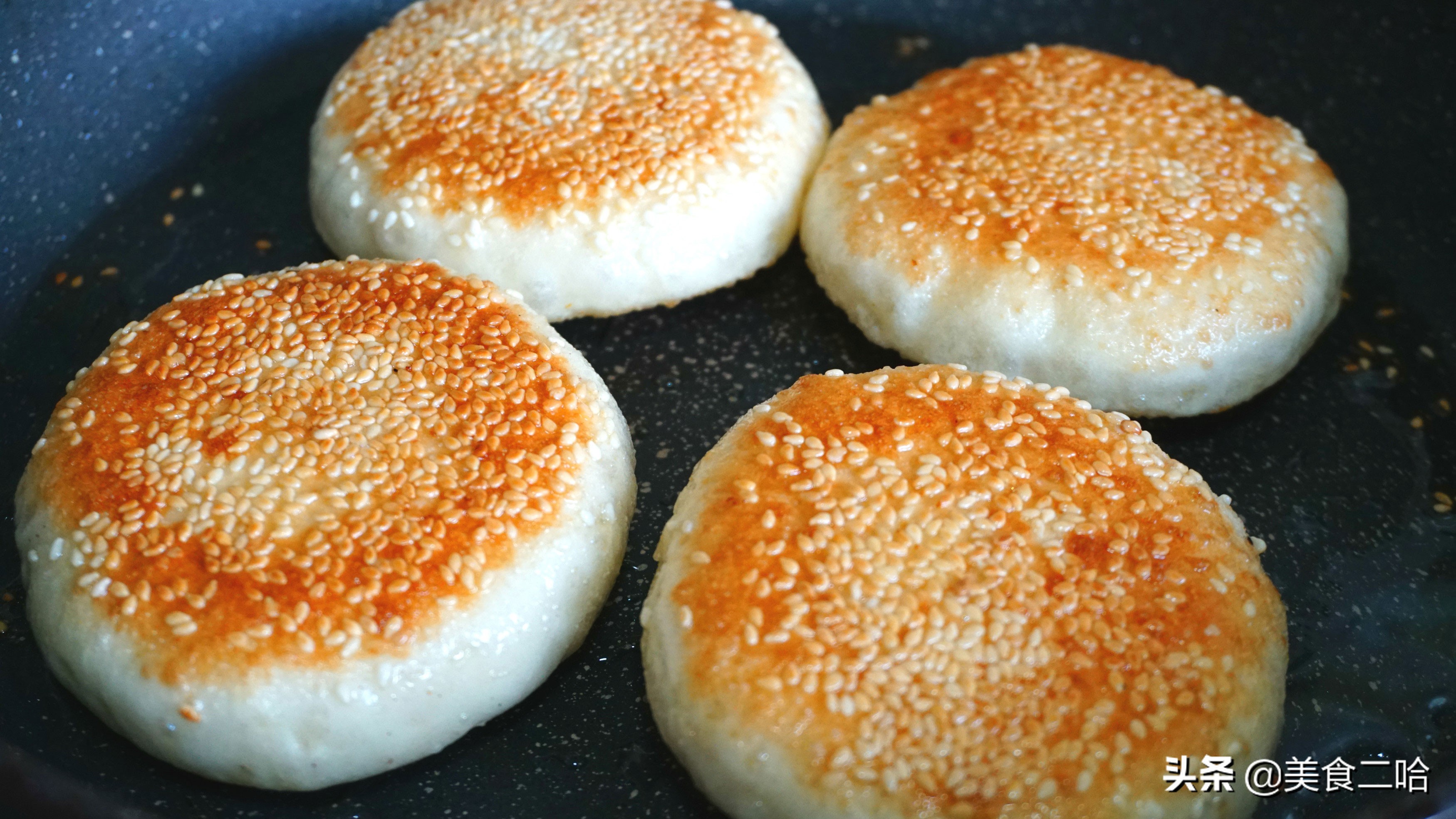 家常发面糖饼怎么做又软又好吃,烫面小糖饼家庭怎么做酥脆松软