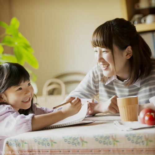 “妈妈,你下面怎么长头发?”高情商妈妈教科书般回答,值得你学