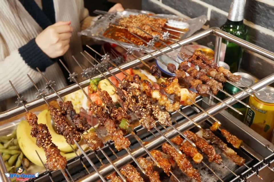 自助烤串涮肉餐厅,川式自助涮烤火锅