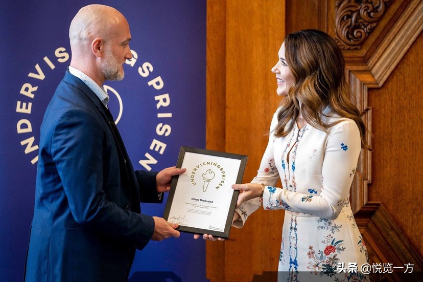 丹麦玛丽王妃穿搭图,丹麦玛格丽特女王穿搭