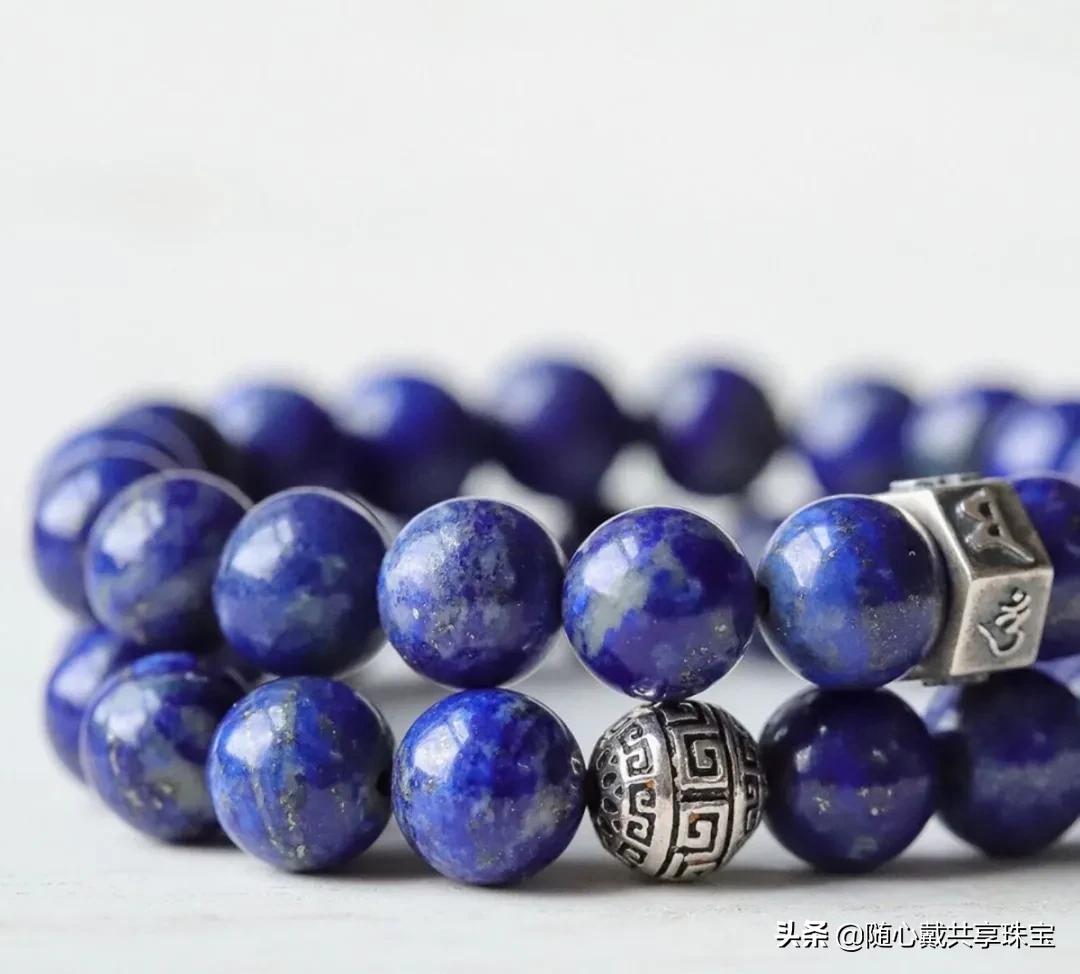 蓝色瑰宝青金石,青金石自然界的蓝色