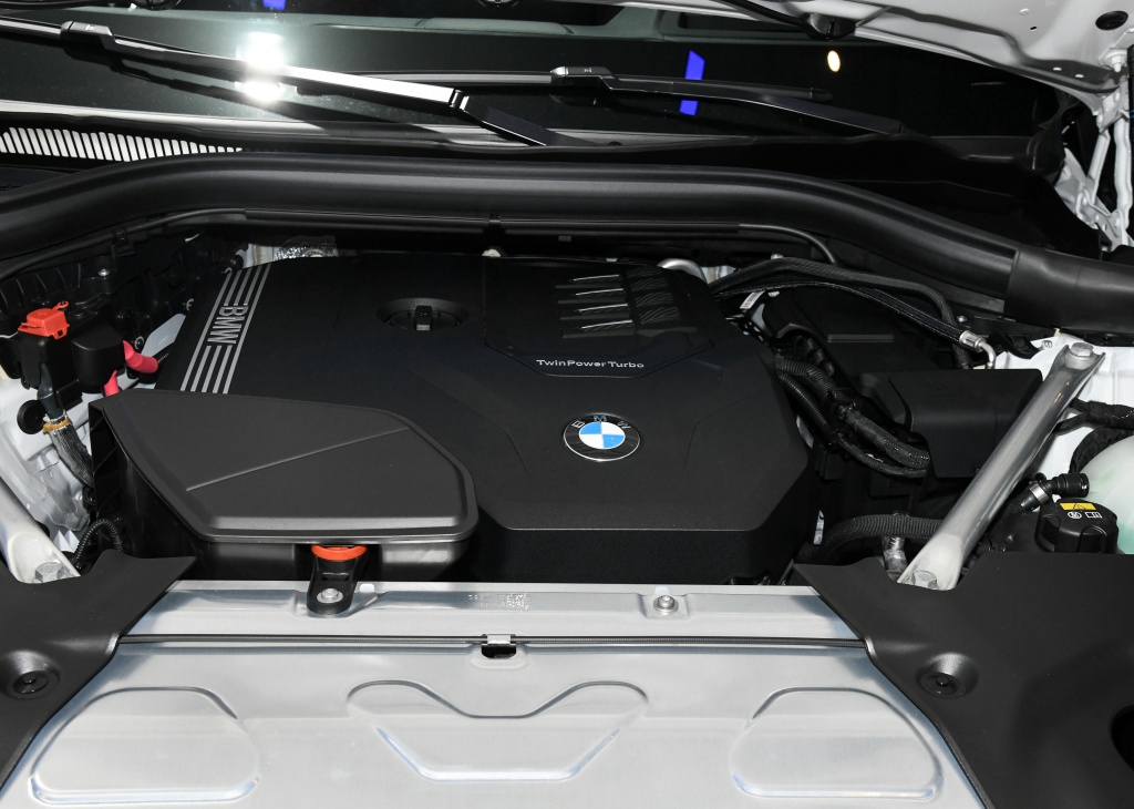 宝马x330i黑武士,宝马x3改装黑武士2020款