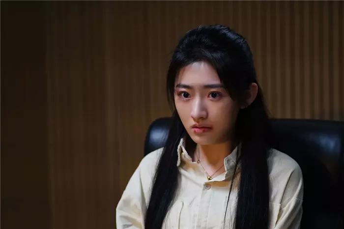 《扫黑风暴》太敢拍了！官方一张海报，暴露了贺芸是“内鬼”？