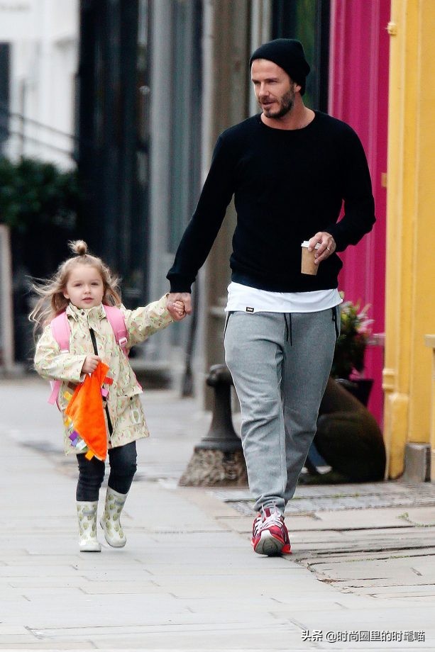 贝克汉姆穿搭西装,贝克汉姆穿黄衣服