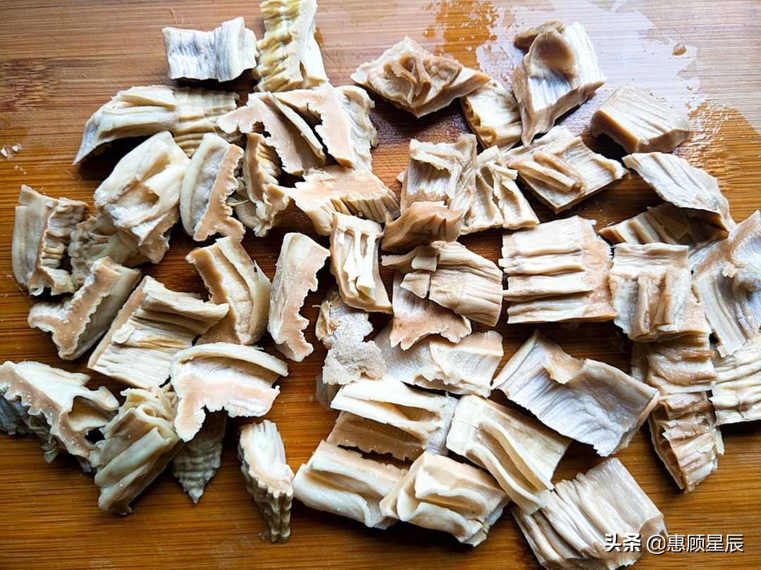 宜兴笋干红烧肉正宗做法,笋干红烧肉肥而不腻实在太好吃啦