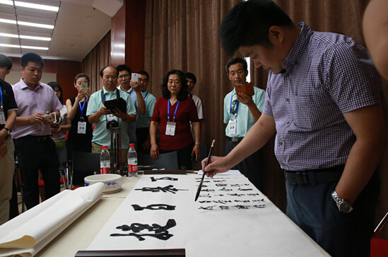 于钟华:欧阳询的三招结构意识,可以成为中国书法史的一号人物