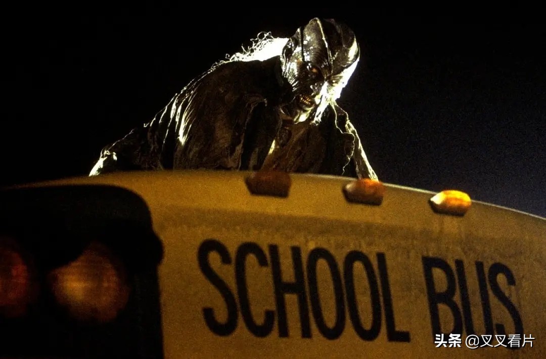 《鬼片逃生大全》:4招教你搞定《咒怨》《山村老尸》里的恶鬼