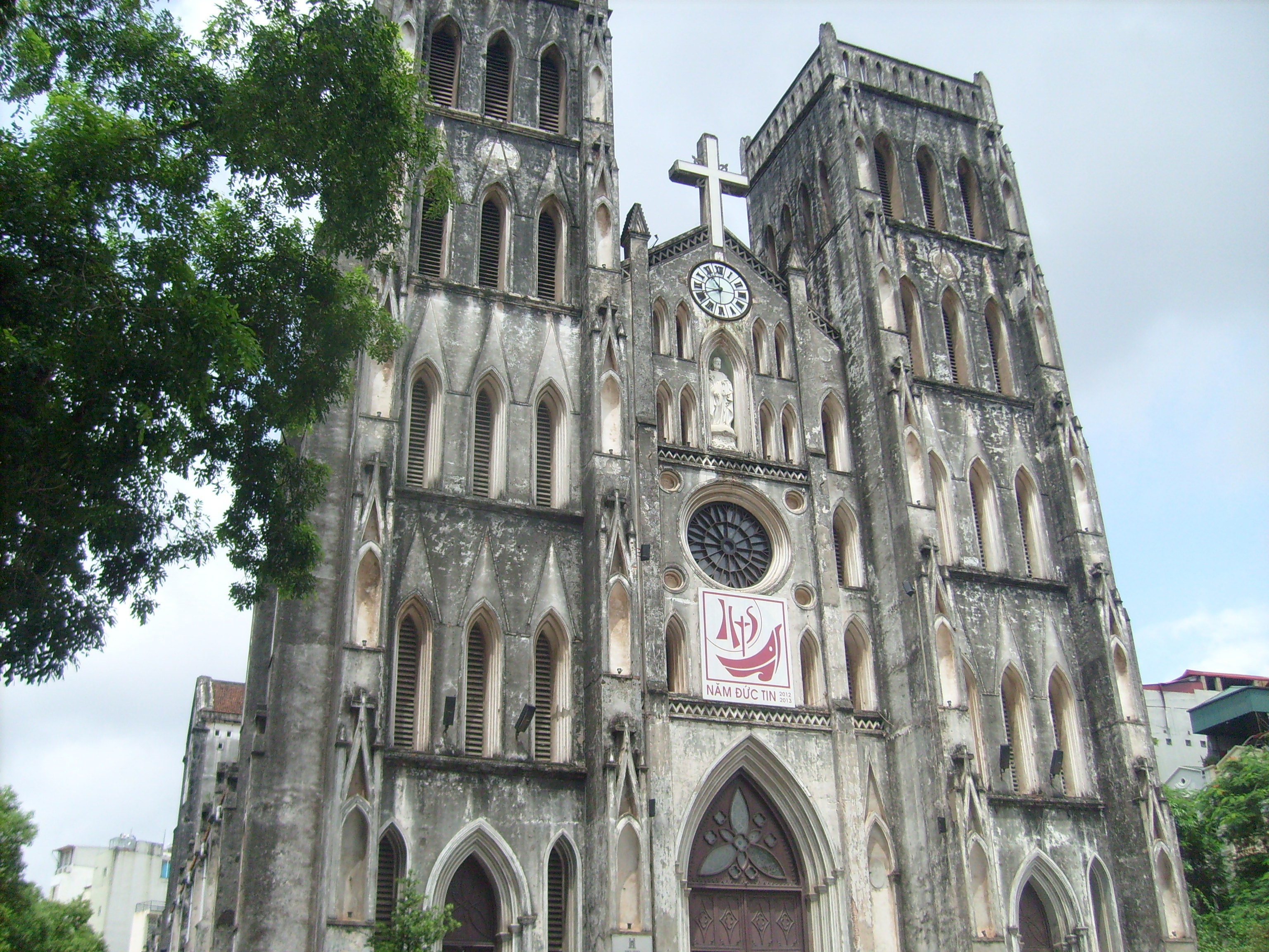 河内,看时光如何陈旧