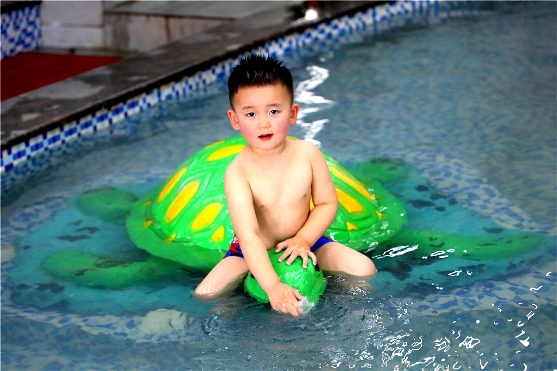 梦桃源温泉度假村积极做好疫情防控确保每位顾客用餐放心洗得放心