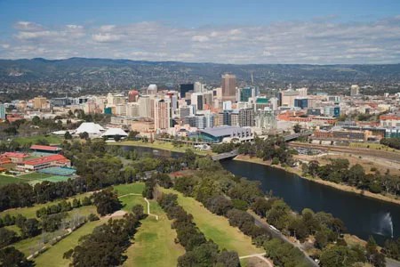 澳洲气候严峻,澳洲有雨季吗潮湿吗