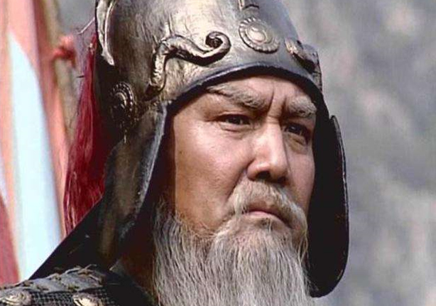 曲阿小将是不是黄忠,曲阿小将是年轻的黄忠吗