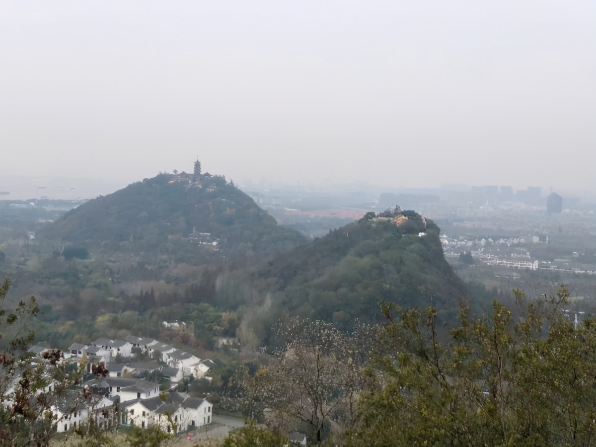 南通狼山国家森林公园虞楼、军山气象台今日隆重开馆