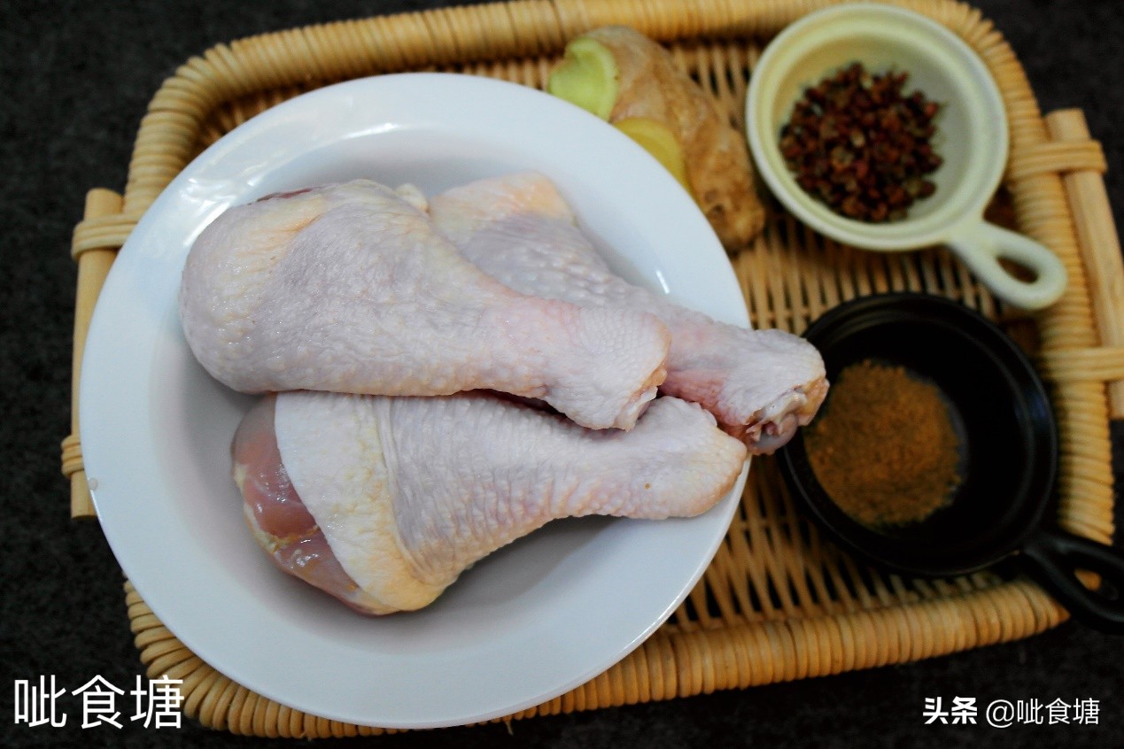 炸鸡腿怎么炸外皮酥脆,炸鸡腿怎么做到表皮不发软