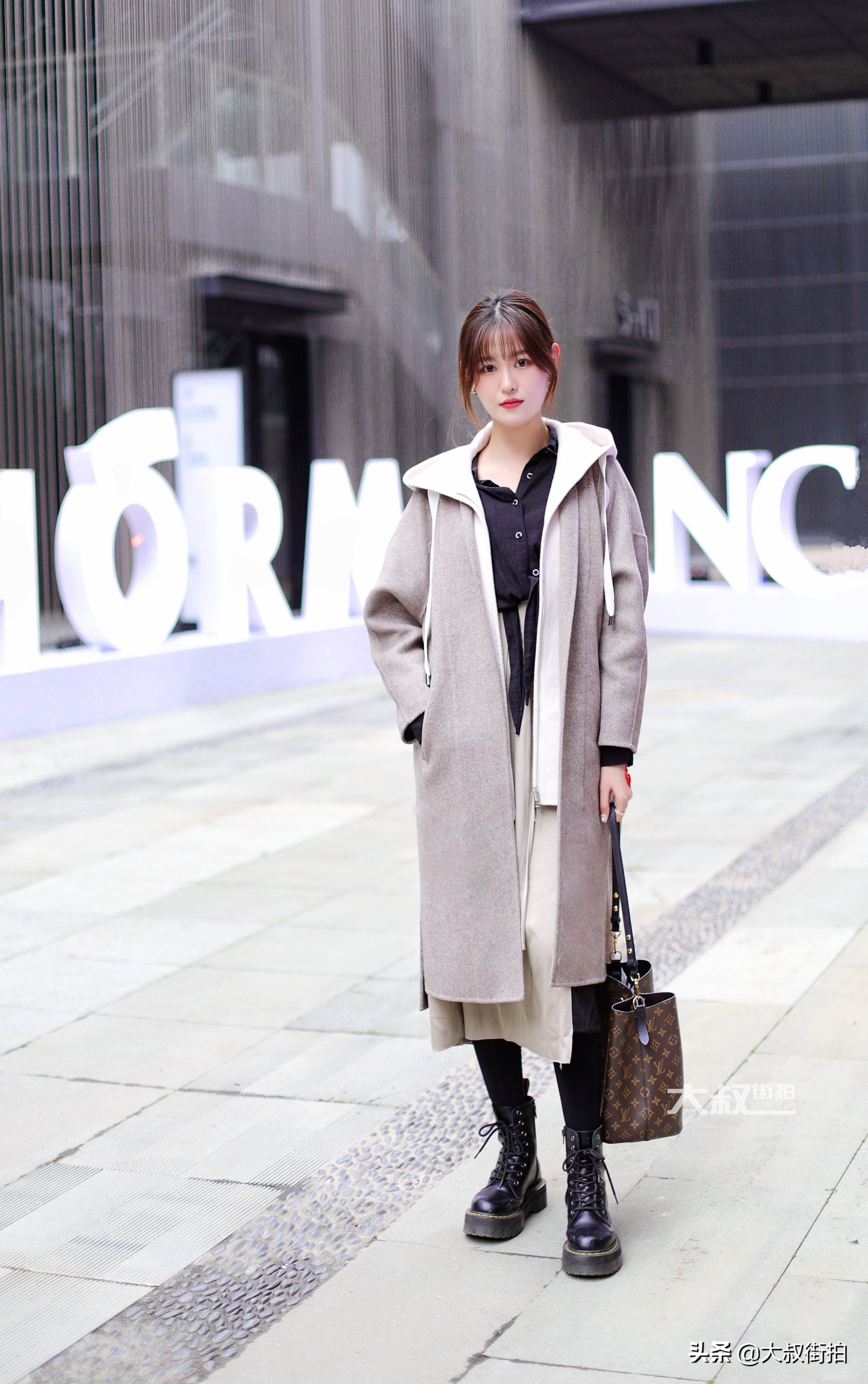 网红型男大叔街拍,大叔走秀视频网红