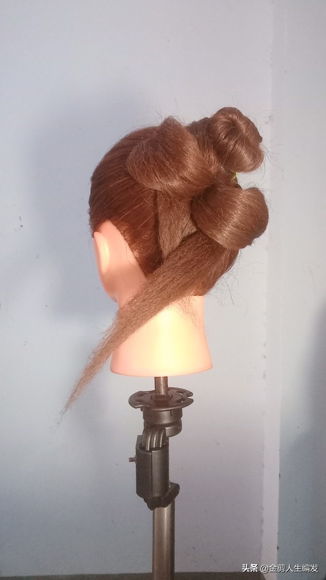 蝴蝶结发型怎么编才好看,刘诗诗大蝴蝶结头饰发型