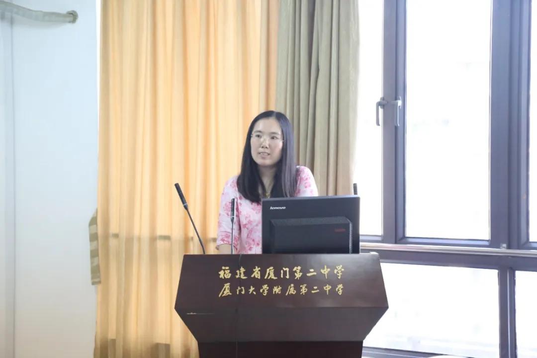 京厦协作促研修专家引领助成长--厦门二中携手华师教育研究院召开首批研究型教师培养对象答辩会