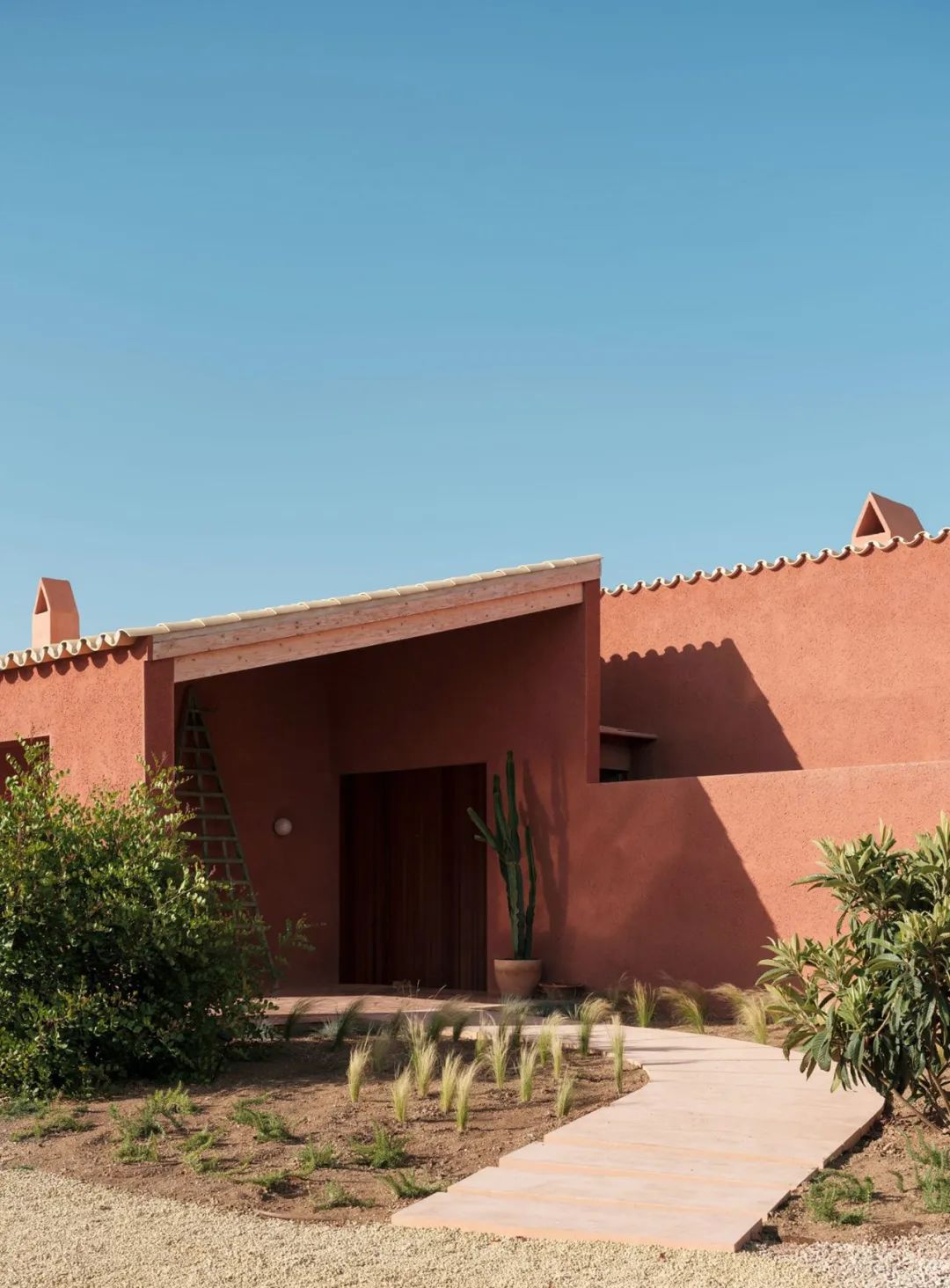 在冰岛最深的湖边自建木屋,自建木屋冰岛