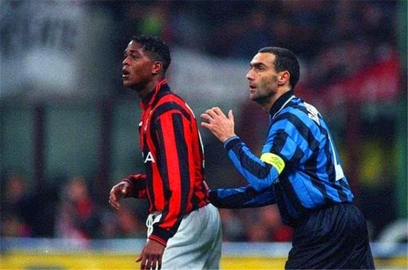 罗纳尔多和齐达内世界杯,齐达内和罗纳尔多谁球技厉害