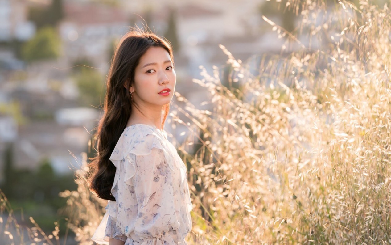 朴信惠短发造型曝光,继承者朴信惠短发图片