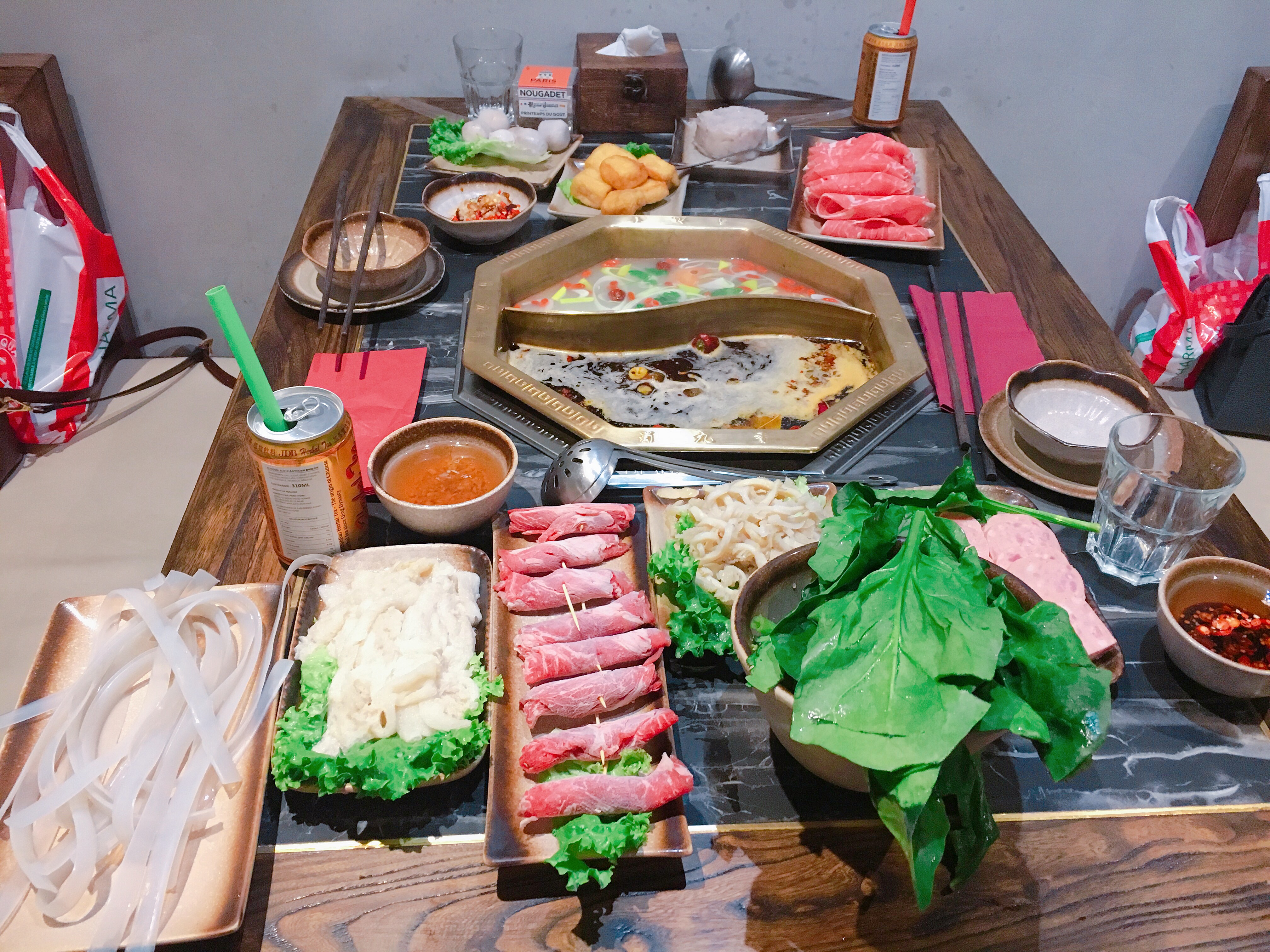 宸撮粠鏃呰骞茶揣,宸撮粠鐨勬棩涓庡鏃呰