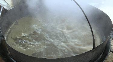 云南纯甘蔗手工熬制古法红糖,云南红糖正宗古法酿造