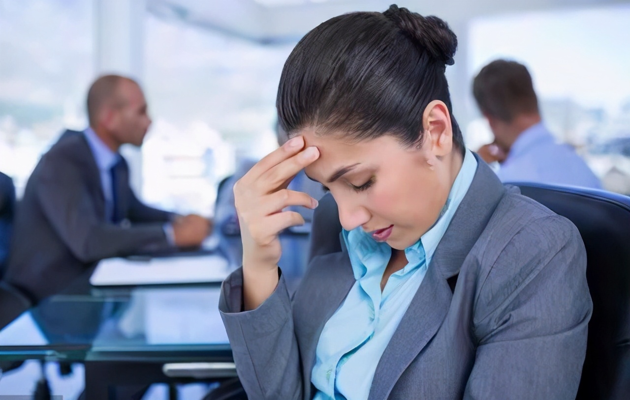 同事欠我1000块不还可以告他吗,同事欠我3000元不还钱怎么办