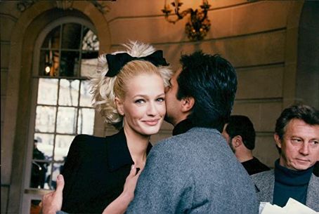 美若天仙却遭家暴毁容,荷兰顶级超模沦落为夜店女郎