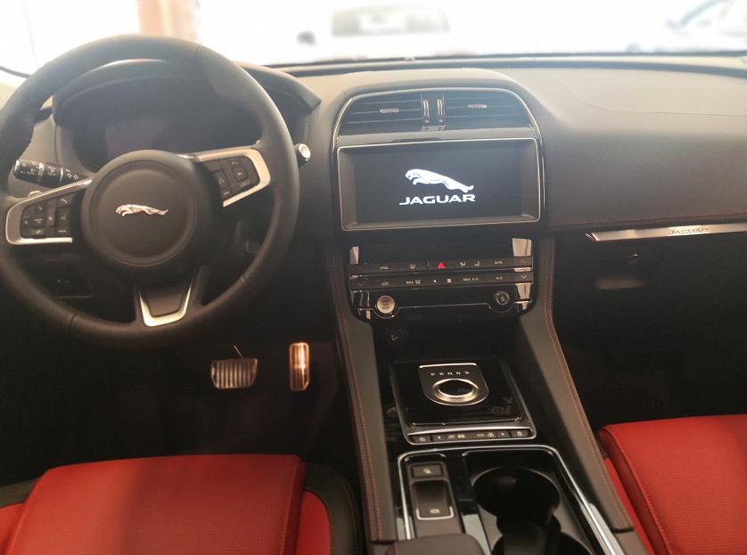 捷豹f-pace和奔驰glc哪个好,捷豹f-pace平行进口报价