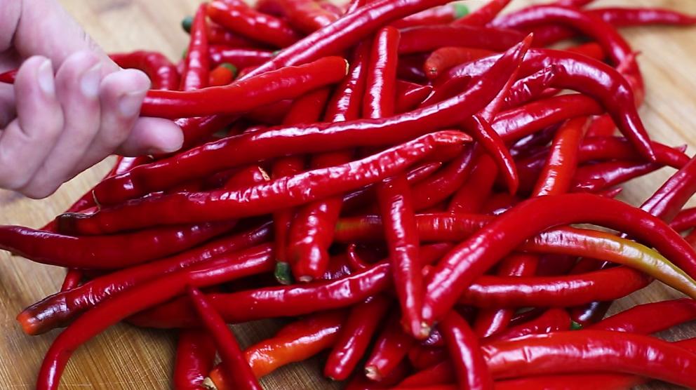 广东大厨后厨用的剁辣椒的做法,怎样做剁辣椒不要那么酸